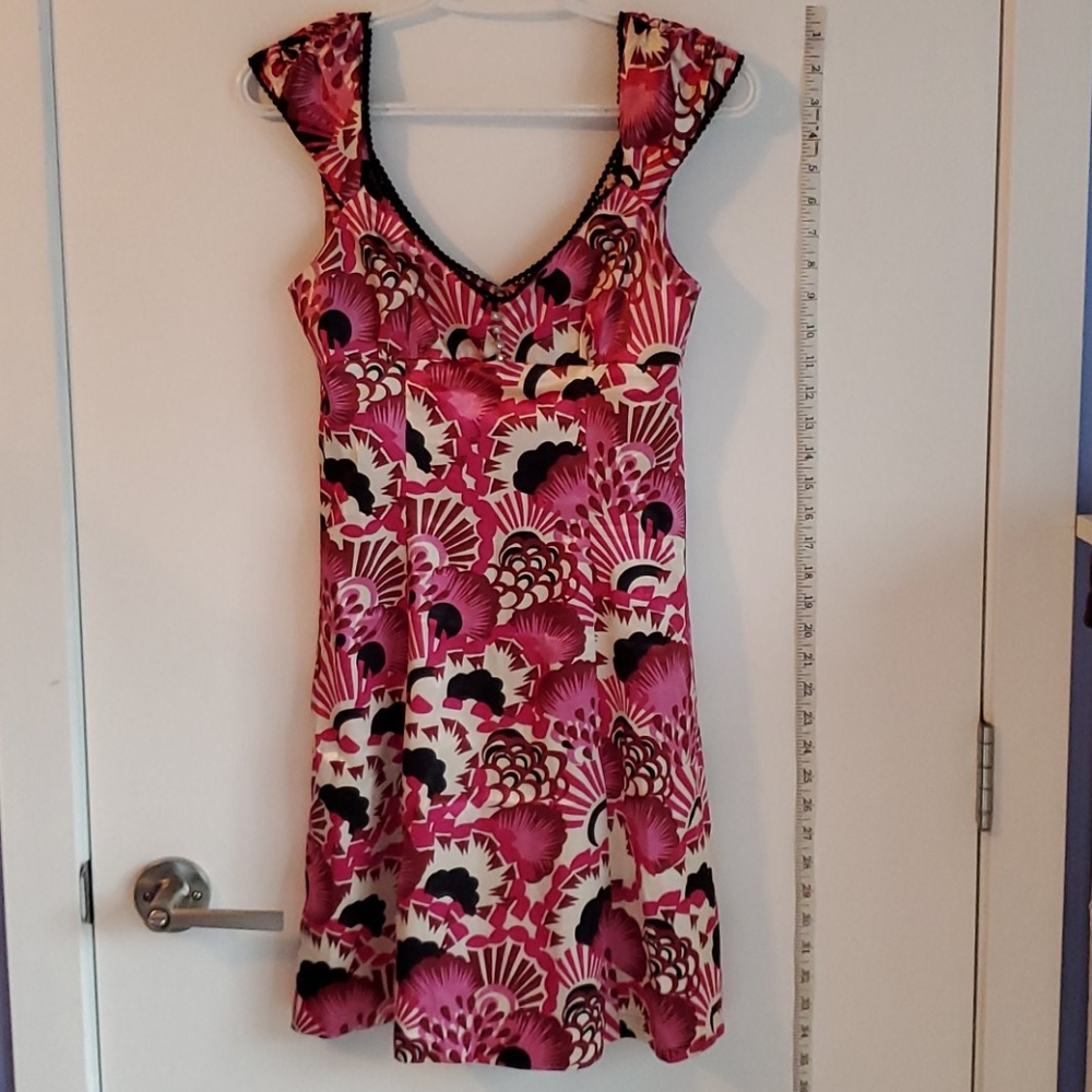 EUC Pink and Black Guess Dress